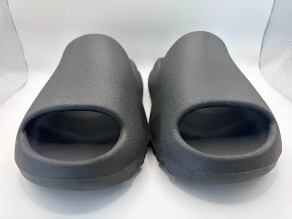 Yeezy YZY Black Foam Slide Sandals Chunky Minimalist Streetwear Men’s Size 6 - Image 5