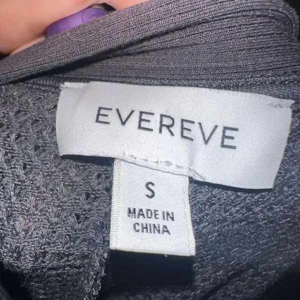 Evereve charcoal gray waffle knit crossover S high low top - Image 3
