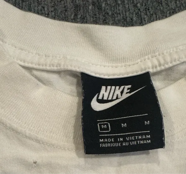 Nike Cropped Double Swoosh T-Shirt - Image 3