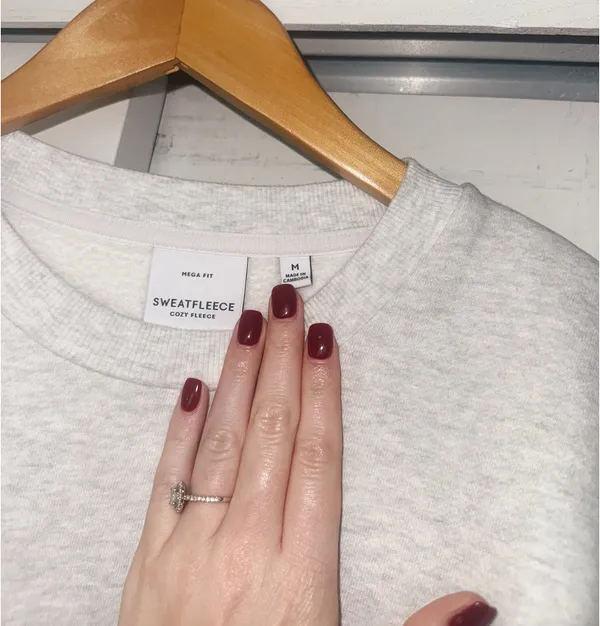 Aritzia Cropped Mega Fit Cozy SweatFleece - Image 4