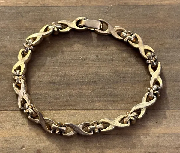 Vintage Hugs And Kisses Tennis Bracelet - Image 5