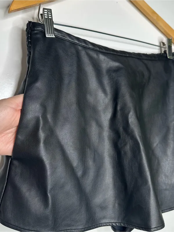We The Free Free People Paradise Found Faux Leather Skort Black Size Large - Image 6