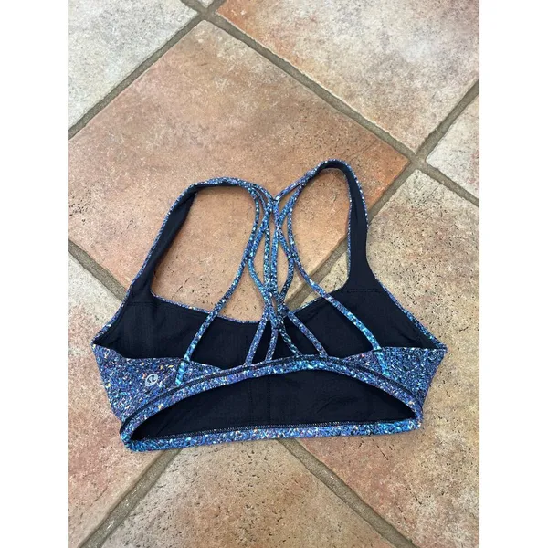 Lululemon sports bra size 4 - Image 2