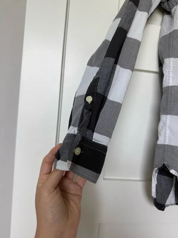 Gap Black & Gray Plaid Button Down - Image 2