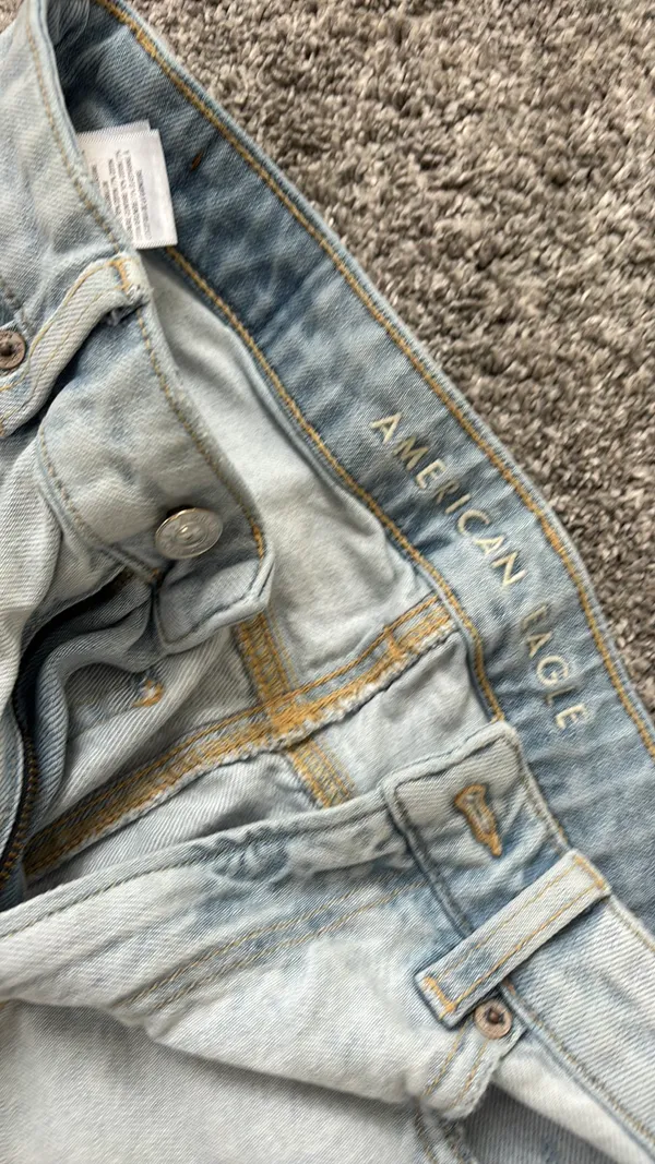 American Eagle Jeans - Image 3