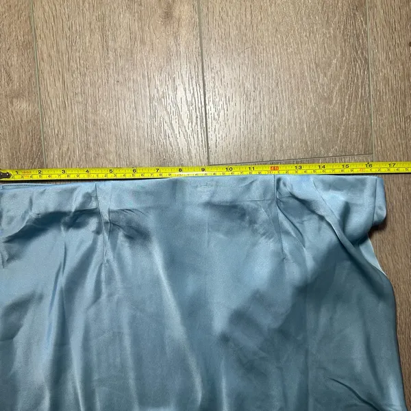 Vineyard Vines Blue Satin Midi Skirt Women’s L - Image 4
