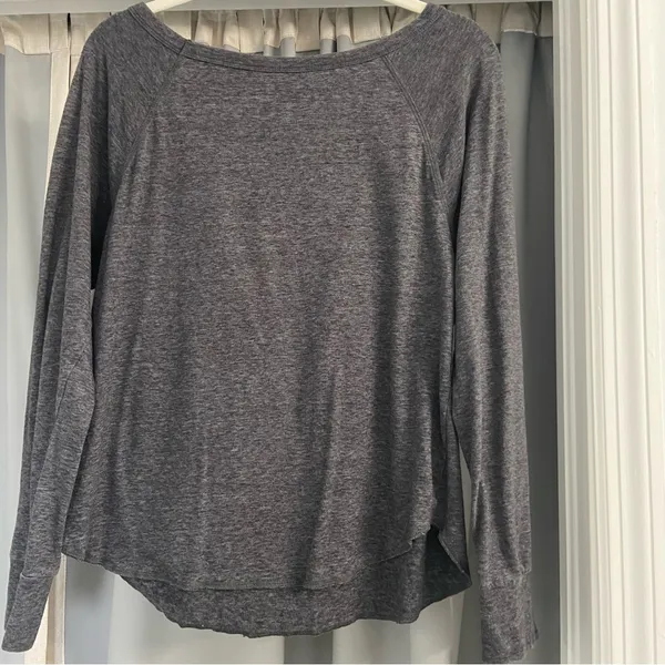 VICTORIA’S SECRET Love Rhinestone Long sleeve Gray Top Medium - Image 3