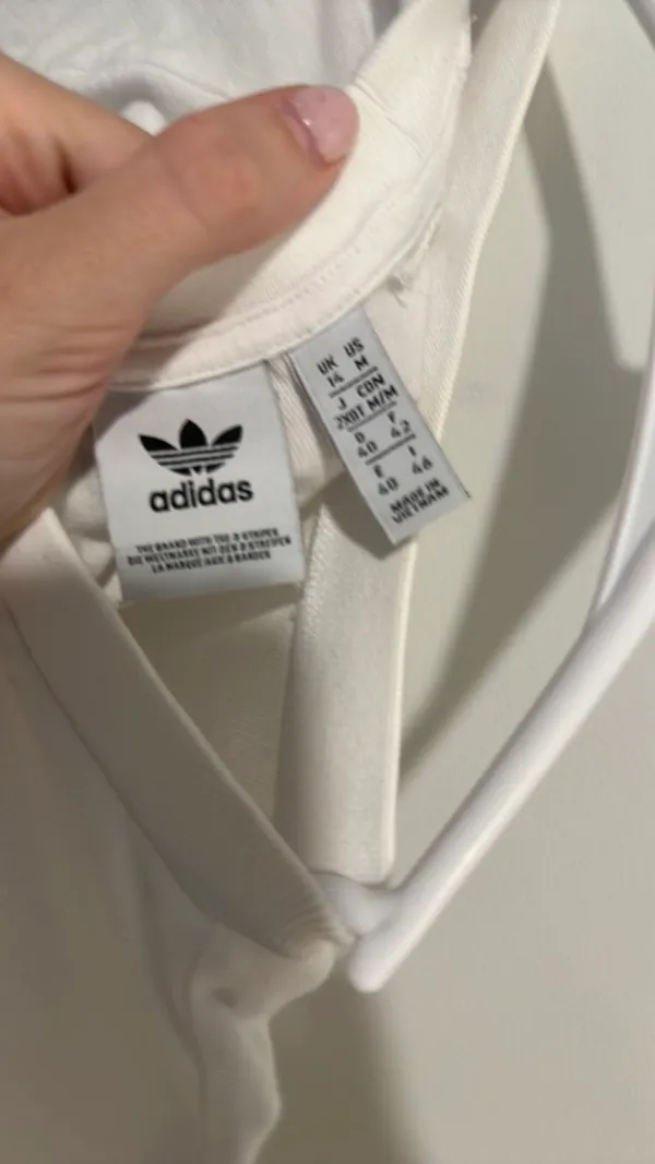 Adidas Cropped Tee - Image 5
