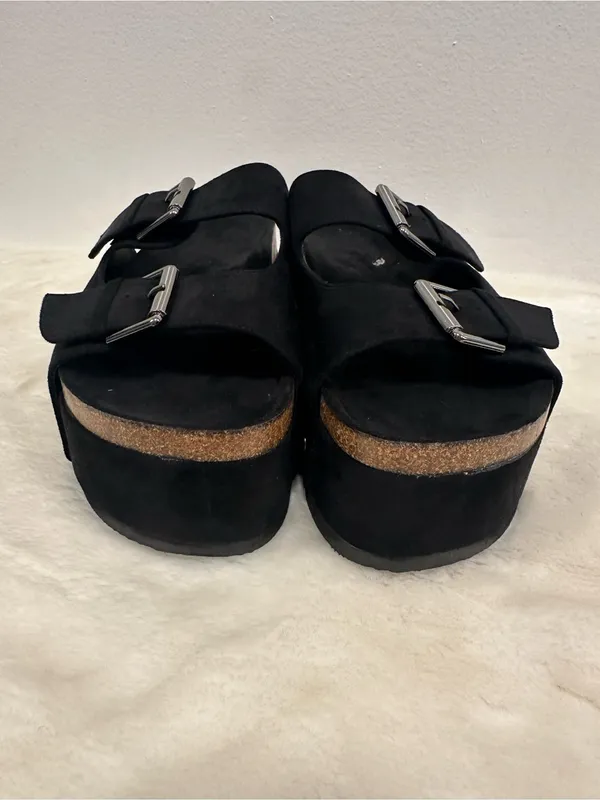 Nordstrom Black Platform Buckle Sandals with Stud Trim Size 8.5 - Image 3