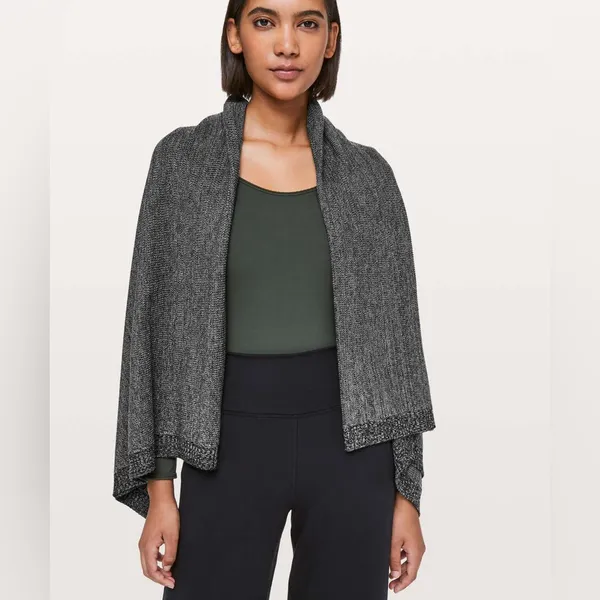 Lululemon Divinity‎ Scarf Black / Heathered Core Medium Grey - Image 8