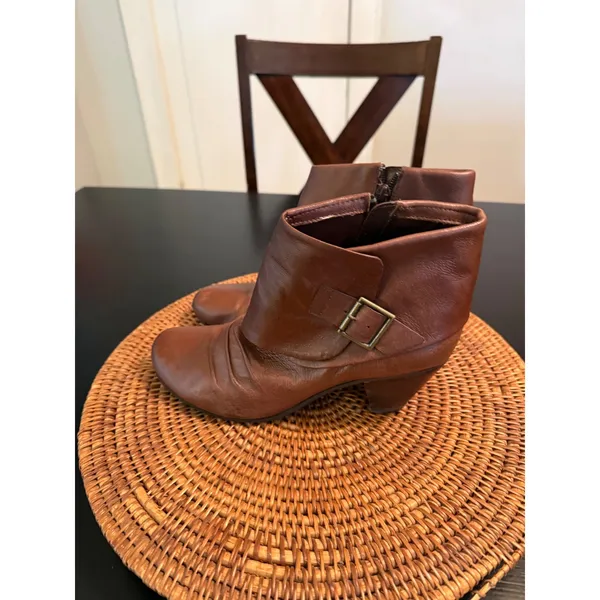 Kelly & Katie Brown Ruched Buckle Ankle Boots Women 9.5 Zip Stacked Heel Booties - Image 2