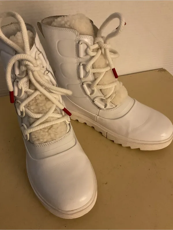 Sorel women White leather waterproof Joan of Artic next lite boots US 6.5 - Image 10
