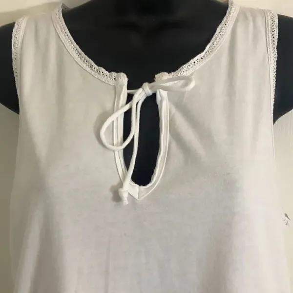 Abercrombie & Fitch sleeveless white top - Image 2