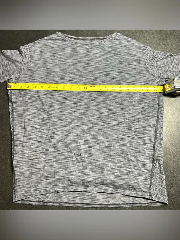 Lululemon Women’s Size M Oversized Grey Long Sleeve Shirt - Image 2