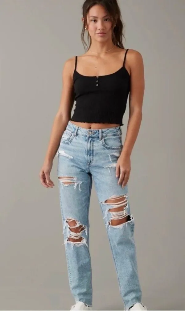 American Eagle Jeans Strigid Ripped Mom jeans size 0 25w - Image 5