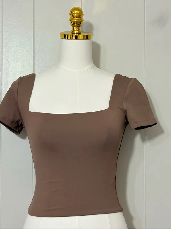 Babaton Contour Square Neck T Shirt Brown Size S Fitted Short Sleeve - Image 2