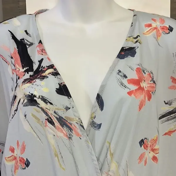 Lulus Pastel Floral V-Neck Flowy Sleeves Romper with Removable Belt- Large - Image 5