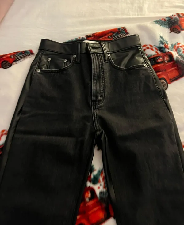 Abercrombie Jeans - Image 2