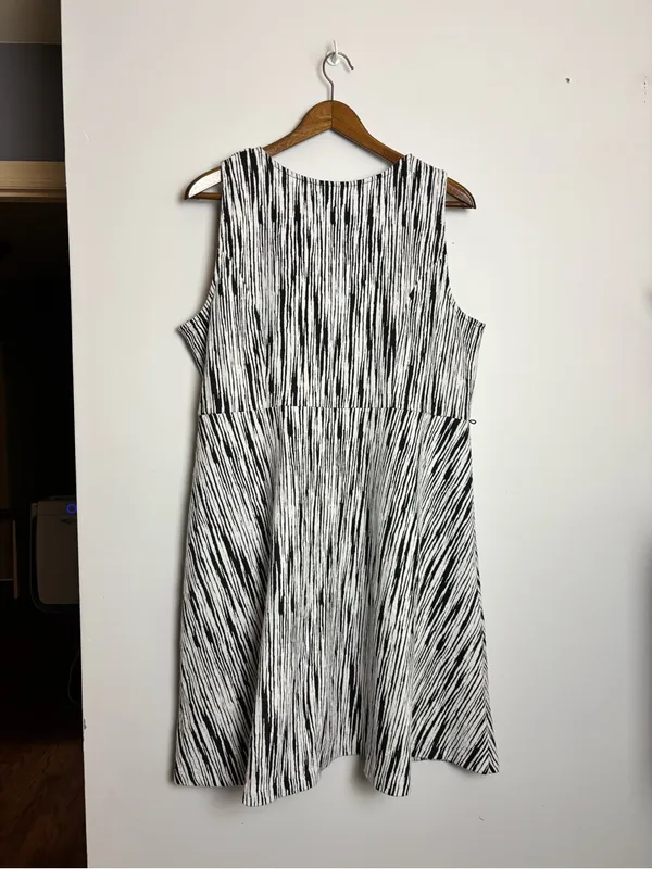 Lane Bryant Black White Textured Knit Sleeveless Fit & Flare Skater Dress - Image 7