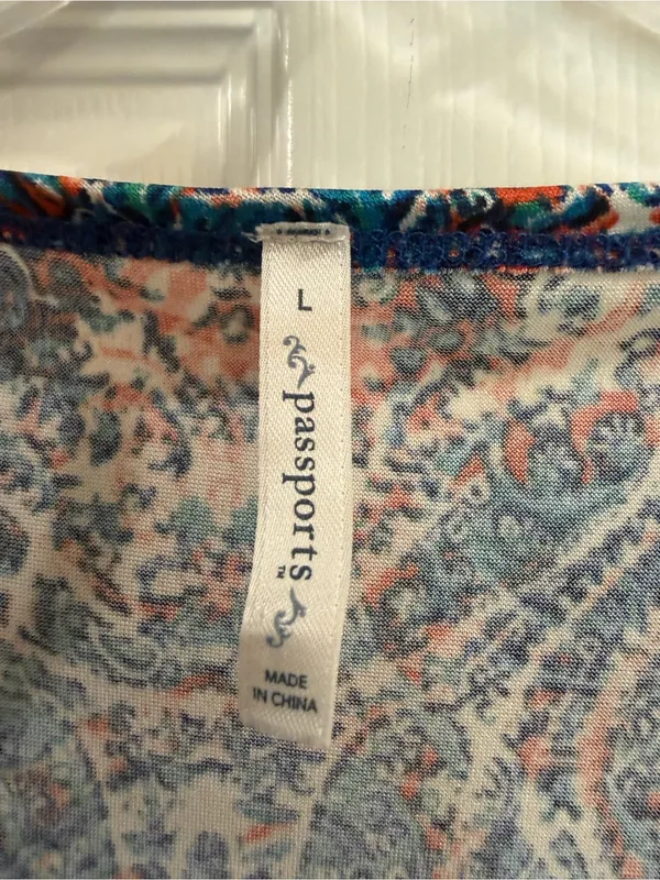 Passports Women's Size L Paisley Cowl Neck Short Sleeve Top - Image 3