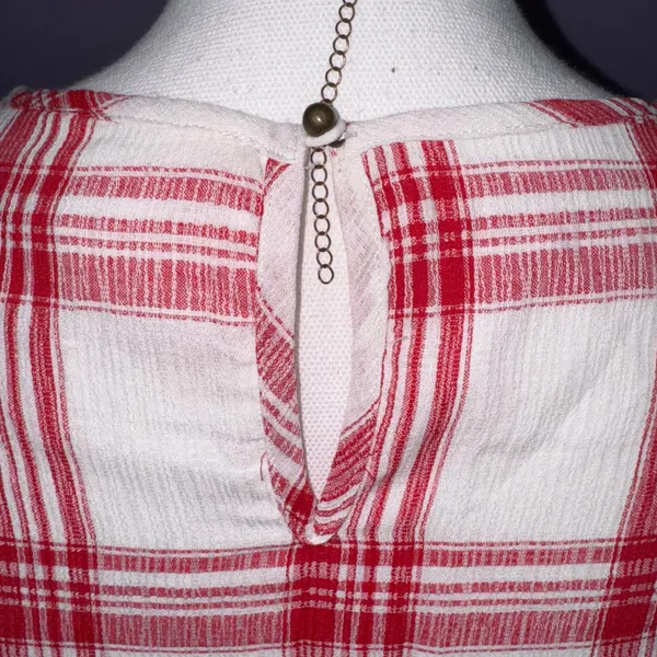 Entro NWT Boutique Red and White Plaid Dress with Lace Detail - Image 11