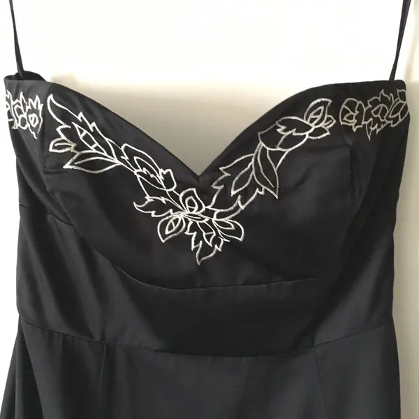 Black Strapless Floral Print Dress - Image 3