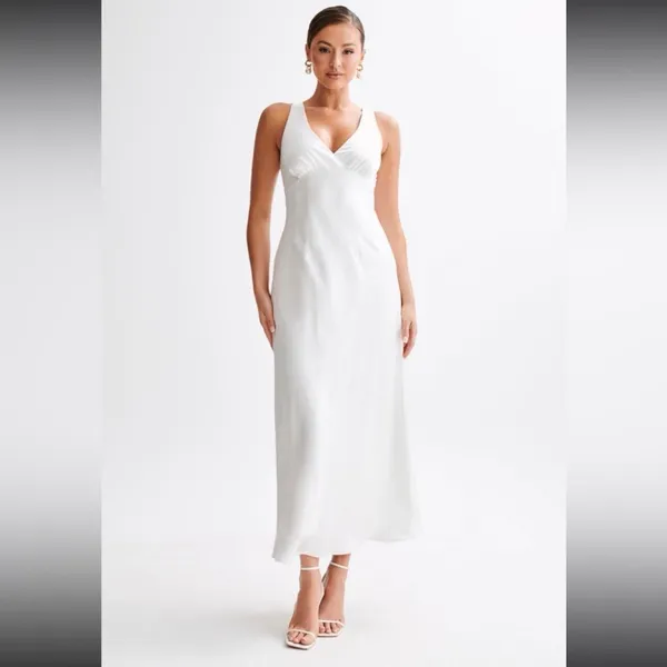 NEW Meshki Meghan Sleeveless Satin V-Neck Maxi Dress Ivory XXXL READ - Image 2