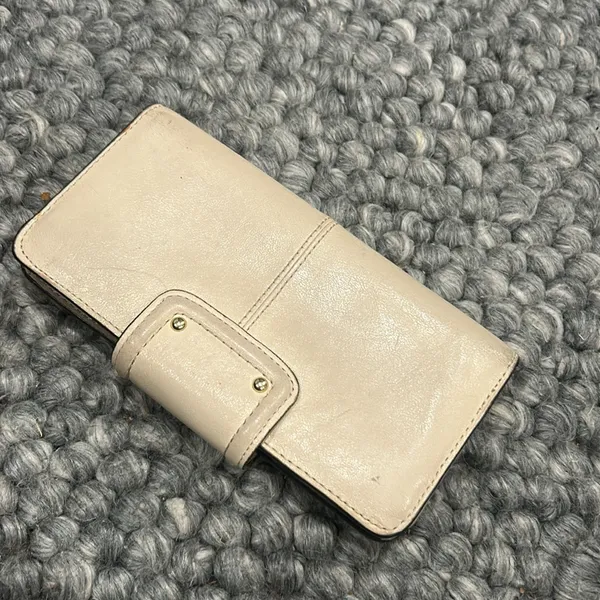 Coach Genuine Leather Creme Full‎ Size Wallet - Image 5