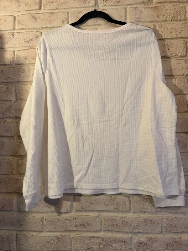 Old Navy Women's Long Sleeve Thermal Waffle Knit Crew Neck Shirt - Image 2