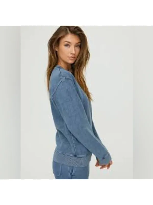 Aritzia TNA The Oversized Crew - Image 3