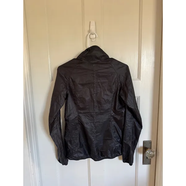 Lululemon Run With It half zip lightweight black‎ jacket size 2 - Image 6
