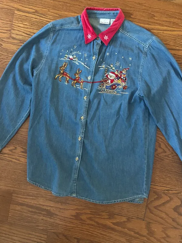Y2K Bobbie Brooks Santa Reindeer Embroidered Denim Button-Down Shirt Size Large - Image 2