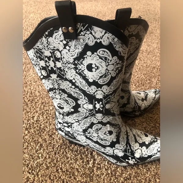 Sweet Beauty Skull Rain Boot Pull on Cowboy Boot Size 11 - Image 2