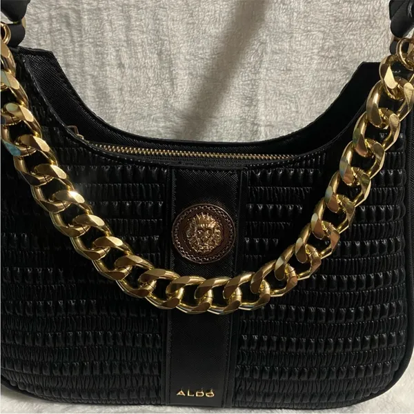 Aldo Black Textured Faux Leather Shoulder Bag Chunky Chain Detail and Lion Logo - Image 3