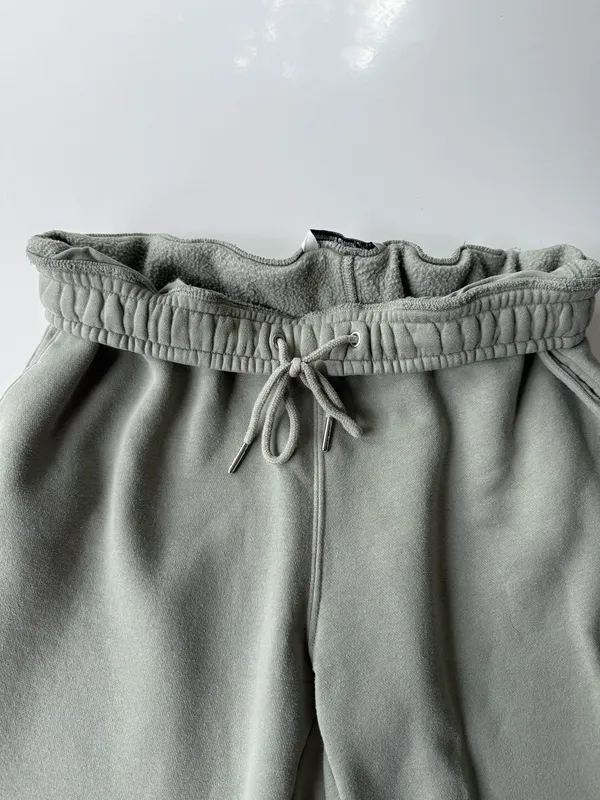 Abercrombie Cinched Green Sweatpants - Image 5