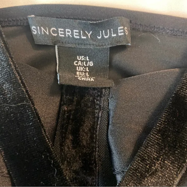 Sincerely Jules black crop top - Image 5