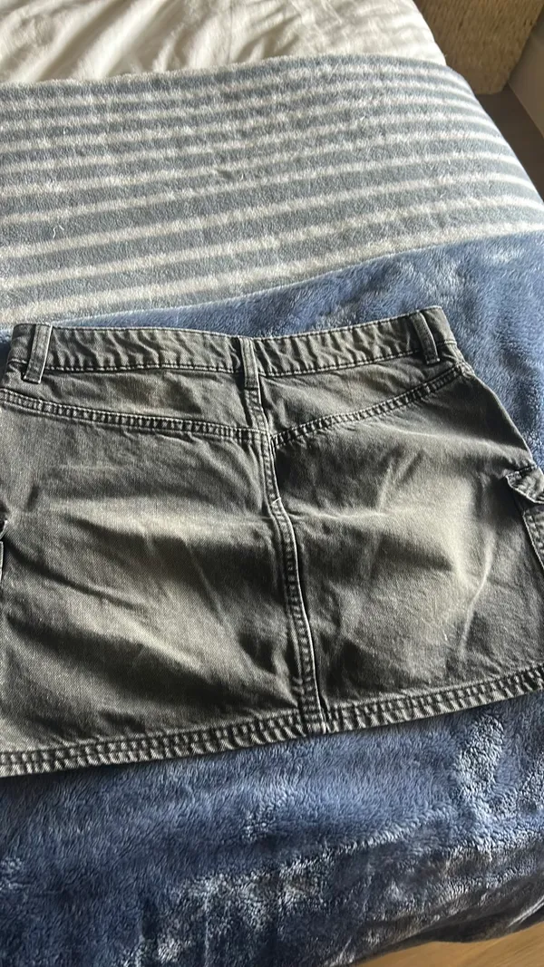 H&M black cargo skirt  - Image 2