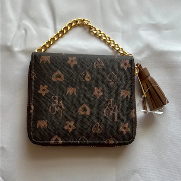 Claire’s Status Icons Zip Around Wallet - Image 4