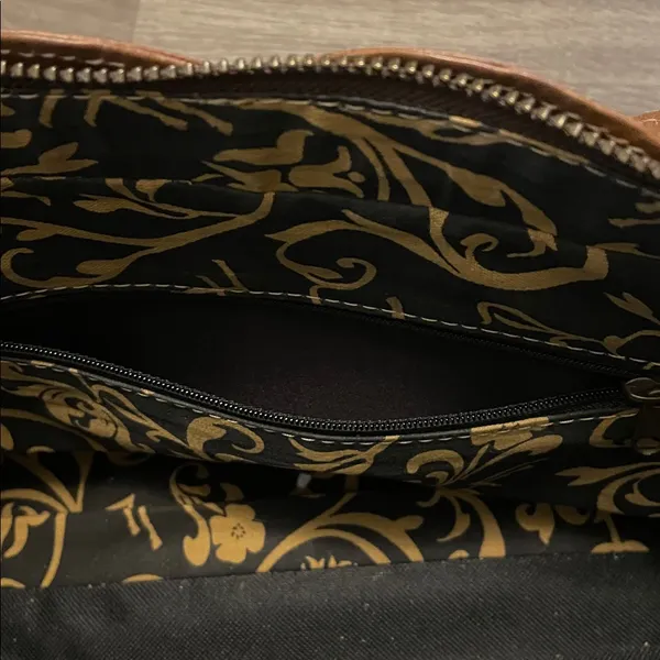 Leaders in Leather Light Brown Leather Shoulder Bag w/ Floral Western Design - Image 8