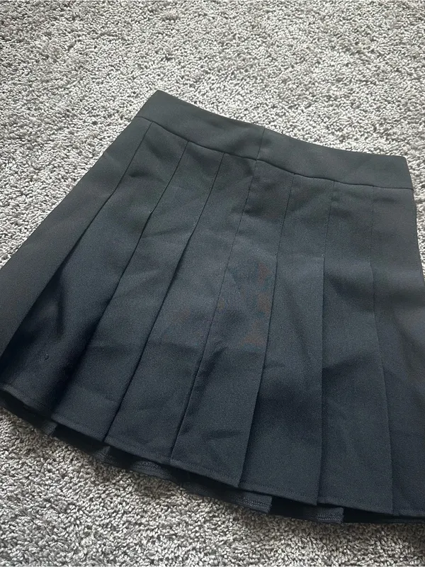 Black Pleated Women's Skirt Size XS - Image 2
