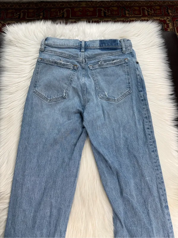 Abercrombie The 90’s Straight Ultra High Rise Split Hem Jeans - Image 8