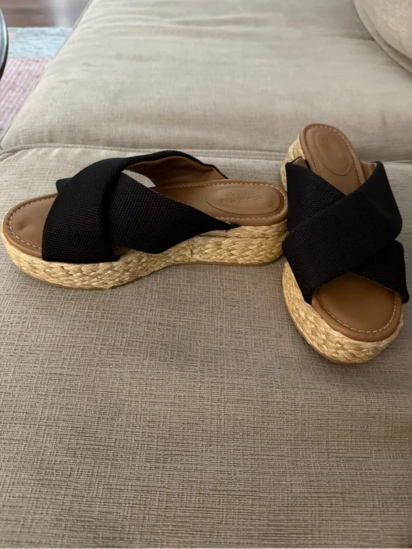 Universal Threads Black Crisscross Espadrille Slide Wedges - Image 2