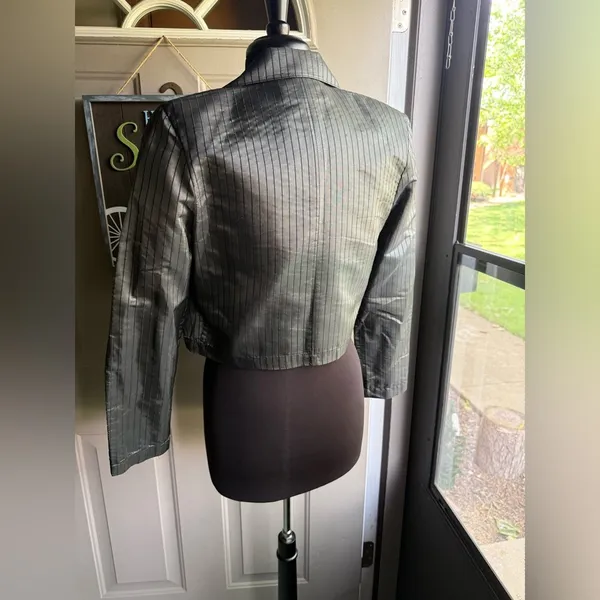 Vintage Cassidy silk pinstripe cropped button bolero jacket, size 6 - Image 6