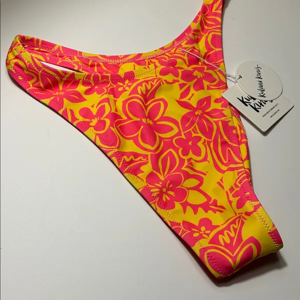 New Kulani Kinis high waisted Bikini Bottom floral Cheeky Medium - Image 4