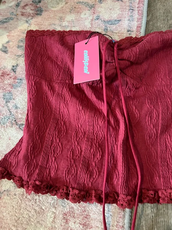 NWT Edikted burgundy‎ halter top size M - Image 4