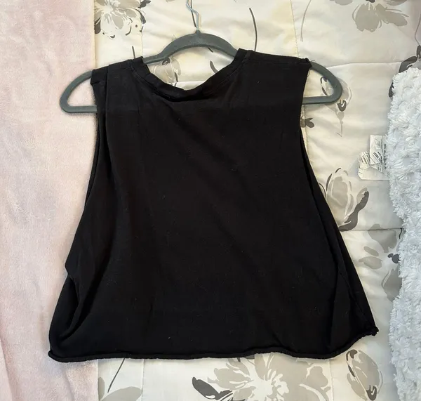 Forever 21 KISS Band Cut Off - Image 4