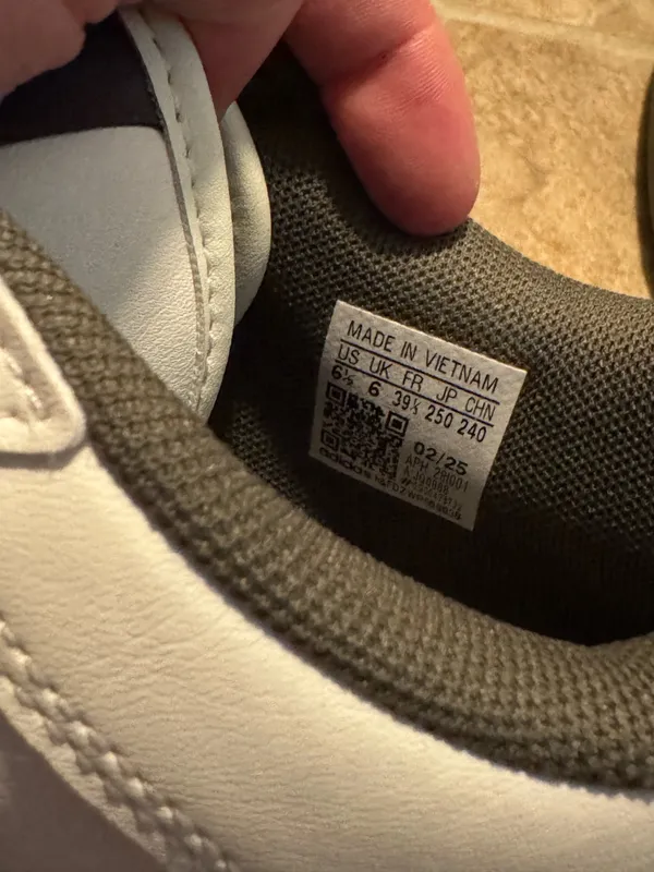Adidas Green and White Break Start shoes - Image 8