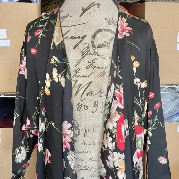 LuLaRoe Duster Cardigan Medium Floral - Image 5