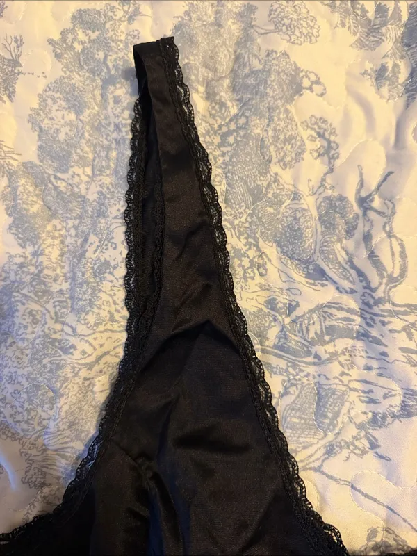 Vintage Vanity Fair Black Nylon Camisole Top Lace Trim Style 17-760 Size 40 / L - Image 3