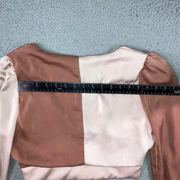 Altar'd State Crop Top Women M Colorblock Satin V-Neck Bishop Sleeve‎ Blush Chic - Image 9
